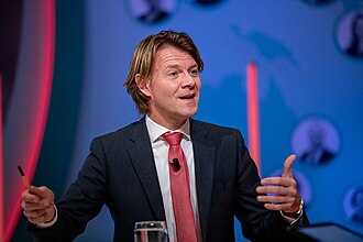 Portret van Kim Putters